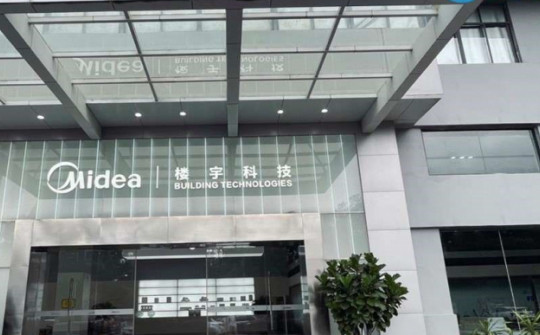 Midea mở showroom mới: Hỗ trợ các tòa nhà thông minh với giải pháp số và carbon thấp