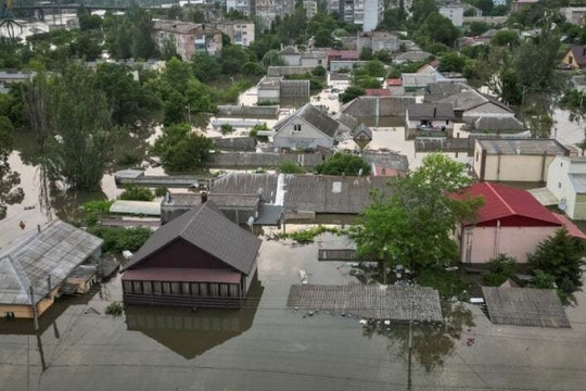 600 km2 vùng Kherson chìm ngập dưới nước sau vỡ đập Kakhovka