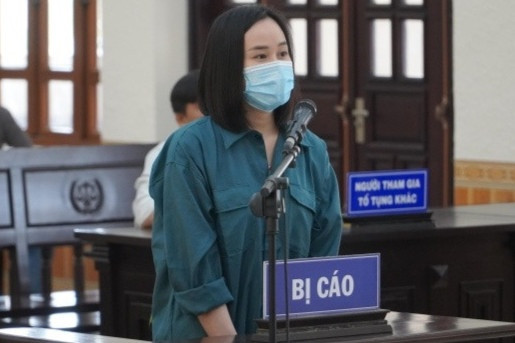 Ninh Thị Vân Anh hầu tòa, ngoại hình thay đổi gây chú ý