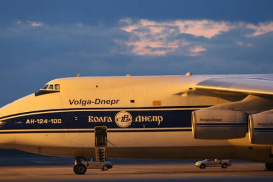 Canada tịch thu máy bay vận tải An-124 của công ty Nga