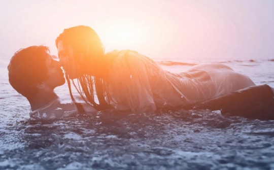 Hà Lan cảnh báo người tắm nắng khỏa thân ở bãi biển không 'quan hệ'