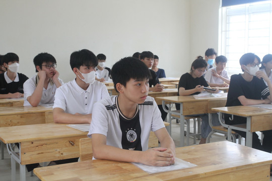 Trường đầu tiên của Hà Nội công bố điểm chuẩn lớp 10
