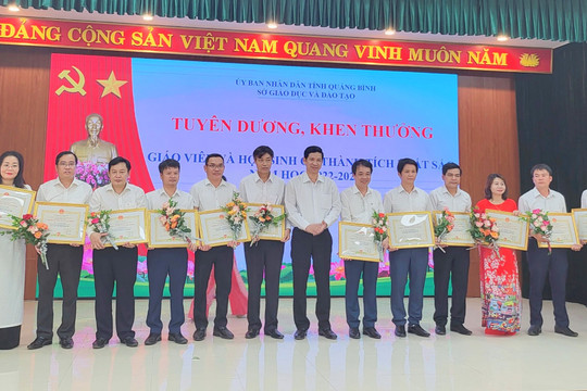 Quảng Bình tuyên dương giáo viên, học sinh có thành tích xuất sắc