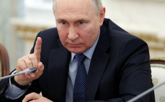 Ông Putin trả lời câu hỏi quân đội Nga có tiếp tục tiến công vào Kiev hay không