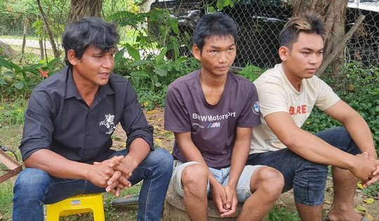 Ba con tin bị nhóm tấn công trụ sở xã ở Đắk Lắk bắt cóc đã về nhà