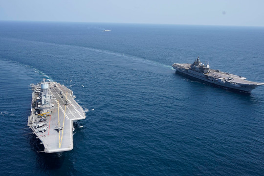 Ấn Độ phô diễn sức mạnh hải quân, đạt kỳ tích Trung Quốc chưa làm được