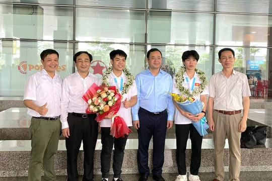 Bắc Ninh chúc mừng học sinh đoạt huy chương Olympic Hóa học