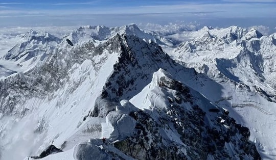 Trung Quốc phát hiện mỏ đất hiếm khổng lồ ở dãy núi Himalaya