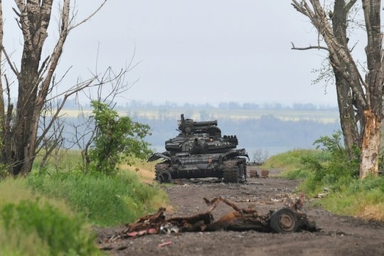 Giao tranh ác liệt ở Donetsk, một loạt khí tài bị phá hủy