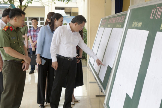 Lãnh đạo tỉnh Quảng Ninh kiểm tra công tác kỳ thi tốt nghiệp THPT
