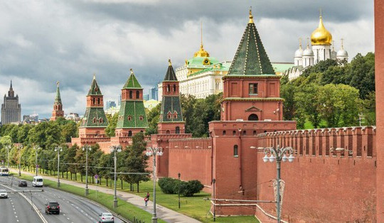 Bí mật đằng sau bức tường của Điện Kremlin