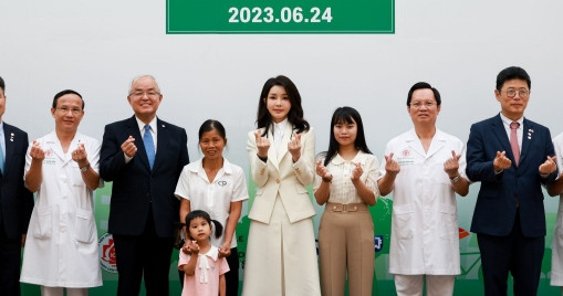 Đệ nhất phu nhân Hàn Quốc thăm cơ sở 'Vì nụ cười trẻ thơ'