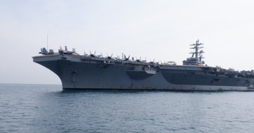 Tàu sân bay Mỹ USS Ronald Reagan cập cảng Đà Nẵng