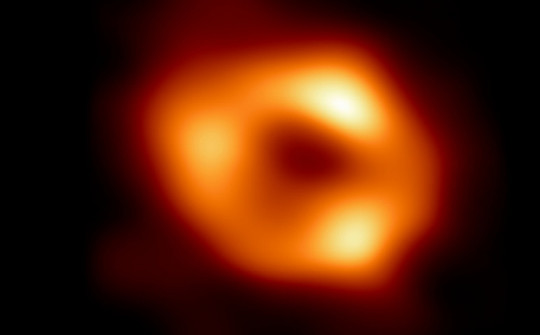 Phát hiện mới về hố đen nặng gấp 4 triệu lần Mặt trời