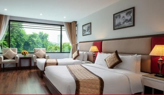 Cạn tiền sau COVID-19, hàng loạt khách sạn phố cổ Hà Nội bị rao bán, giá hơn 1 tỷ đồng/m2