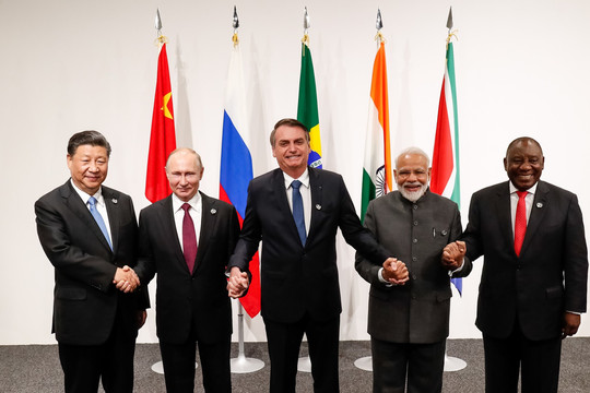 Cấm vận Nga tạo hiệu ứng ngược: BRICS đẩy nhanh chính sách mang kịch bản đáng sợ cho Mỹ