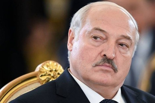Ông Lukashenko kể về 'cuộc điện thoại đầy cảm xúc' với trùm Wagner