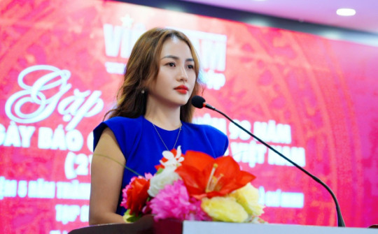 Lê Thị Kim Oanh – Người phụ nữ vì sự nghiệp “ươm hoa rèn ngọc” cho các nữ doanh nhân tài ba