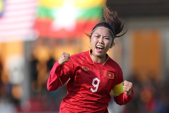 Huỳnh Như, Thanh Nhã gây ấn tượng trong FIFA 23