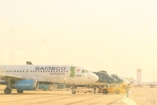 Lý do khiến các chuyến bay khó cất, hạ cánh tại sân bay Tân Sơn Nhất