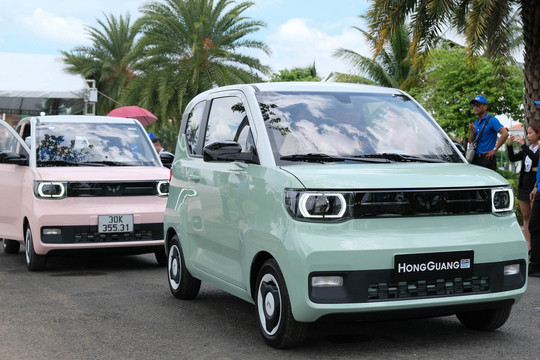 Wuling HongGuang Mini EV - Ô tô điện rẻ nhất Việt Nam ra mắt, giá từ 239 triệu đồng