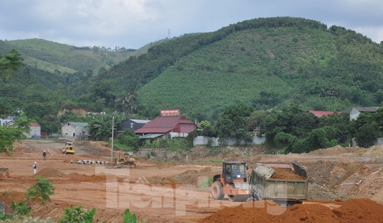 Xẻ núi, khai thác đất tràn lan phục vụ dự án BĐS ở Yên Bái