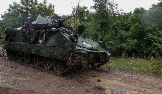 Thiết giáp Bradley của Mỹ được khen ở Ukraine