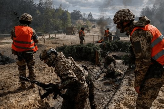 Tổng thống Ukraine ra lệnh siết chặt an ninh biên giới với Belarus