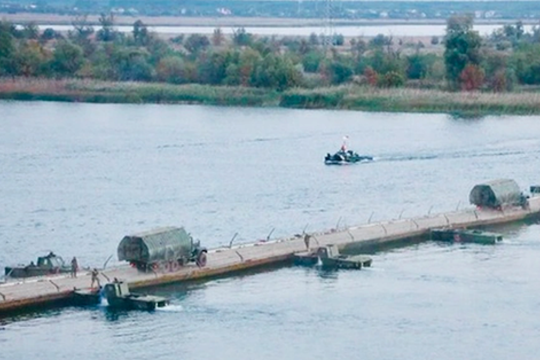 Ukraine lập cầu phao nhắm tới Kherson, Nga ra đòn bất ngờ phía bờ Đông Dnieper