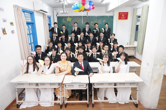 Lớp học ở Hà Nội có 31/31 học sinh đỗ chuyên Toán - Tin