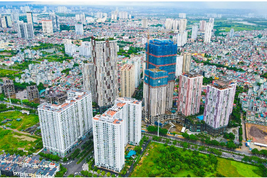 Giá thuê chung cư ở Hà Nội liên tục tăng cao: Khách thuê ngậm ngùi “xách balo và đi”