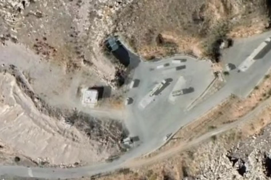 Israel tuyên bố phát hiện kho tên lửa khổng lồ dưới lòng đất của Iran