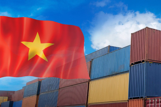 Việt Nam lập kỳ tích ngoạn mục về xuất khẩu, nhảy vọt 72 bậc vào top 20 toàn cầu: Kỳ phùng địch thủ ngả mũ thán phục!