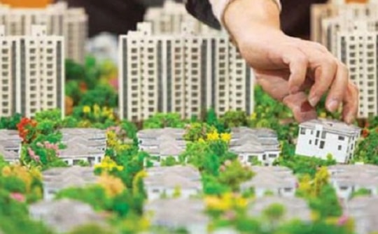 Cổ phiếu nhóm BĐS và chứng khoán thăng hoa: Nhà đầu tư đã sẵn sàng?