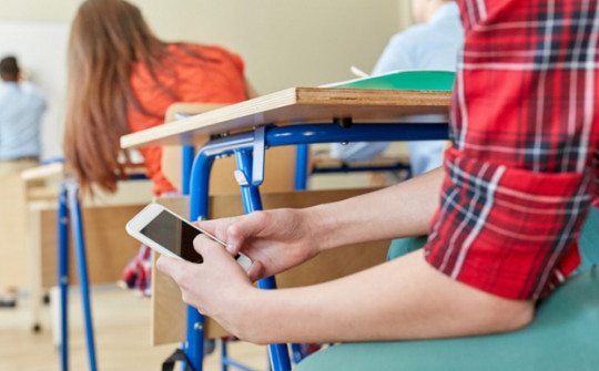 Hà Lan: Học sinh và giáo viên đều bị cấm sử dụng điện thoại trong lớp học