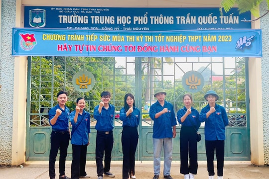 Nam sinh người Sán Dìu học giỏi mê công nghệ thông tin