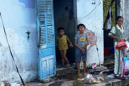 Người mẹ trong 'gia đình rất khác' ở Đà Nẵng đã có giấy khai sinh