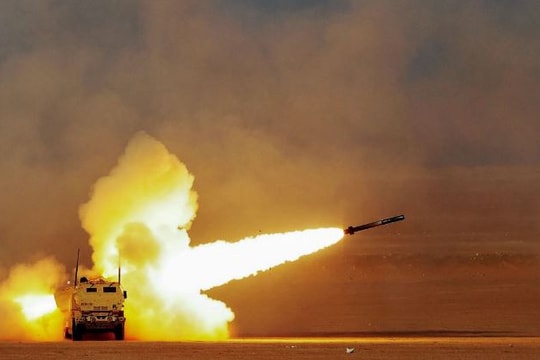 Philippines có kế hoạch mua hệ thống HIMARS của Mỹ và tên lửa hành trình BrahMos của Ấn Độ