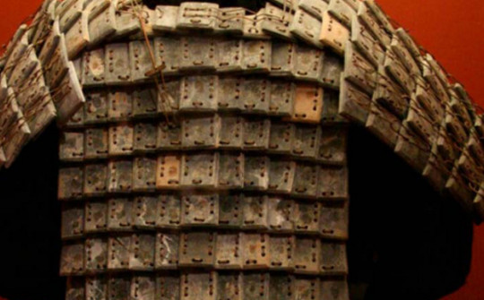 Nghiên cứu mới hé lộ bí ẩn đằng sau những chiếc áo giáp đá trong lăng mộ Tần Thủy Hoàng