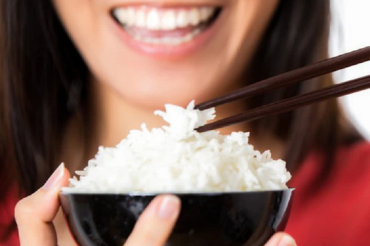 Mẹo ăn cơm trắng vừa ngon vừa không lo tăng cân