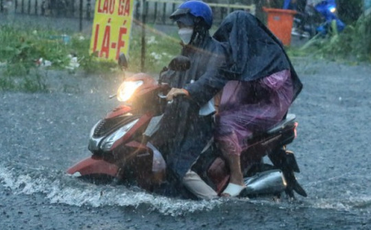 Nam Bộ mưa diện rộng và kéo dài trong nhiều ngày
