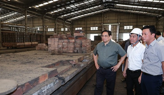 Thủ tướng thực địa dự án sản xuất sắt xốp gần 500 tỷ, hoạt động 3 năm rồi đóng cửa