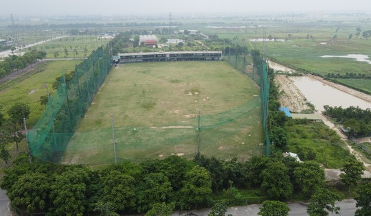 Sau công viên nước, khu đô thị Thanh Hà 'mọc' thêm sân tập golf sai quy hoạch