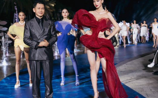 Hoa hậu Bảo Ngọc gây ấn tượng mạnh khi diễn thời trang ở Quy Nhơn