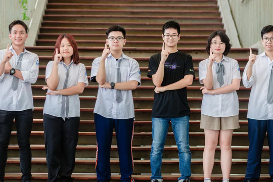 Học sinh Hà Nội ứng dụng AI giải quyết tình trạng thiếu điện