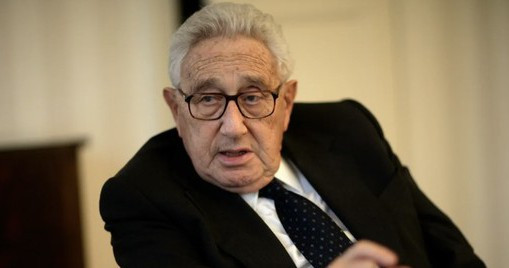 Cựu Ngoại trưởng Mỹ Kissinger bất ngờ gặp Bộ trưởng Quốc phòng Trung Quốc