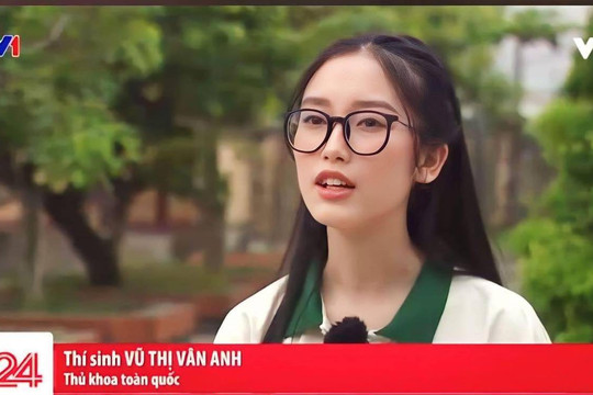 Vẻ đẹp trong veo của Vũ Thị Vân Anh thủ khoa kỳ thi tốt nghiệp THPT 2023