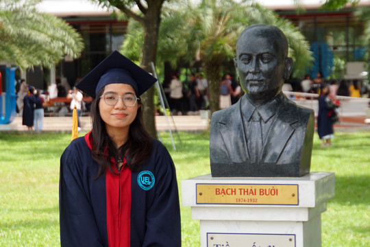 Nữ sinh Gia Rai tốt nghiệp loại giỏi Trường ĐH Kinh tế - Luật