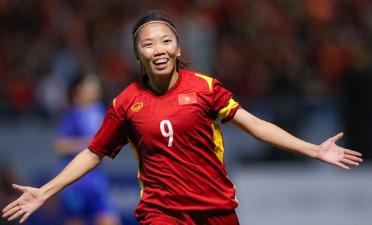 Các cầu thủ bóng đá nữ Việt Nam: Hết mình trên sân cỏ nhưng không bỏ bê việc học, còn được giảng viên khen hết lời như này