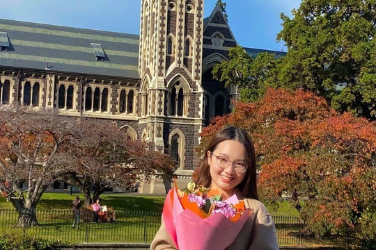 Nữ sinh Việt giành học bổng lớn từ Đại học lâu đời nhất New Zealand